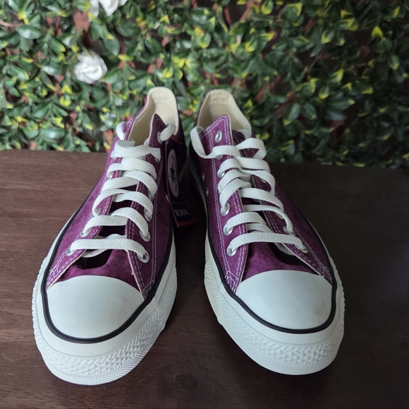 Converse Tie Dye Purple Low Top US Men's Size 11.5 Women's 13.5 EU 46 New in Box - Picture 3 of 12